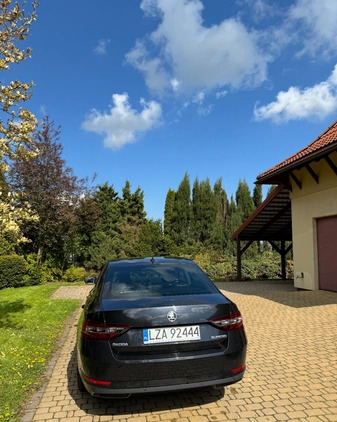 Skoda Superb cena 95000 przebieg: 180600, rok produkcji 2018 z Zamość małe 79